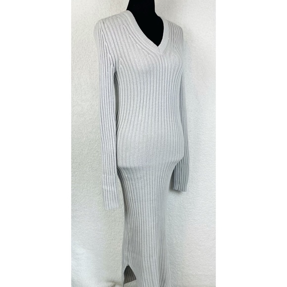 ROMEO & JULIET COUTURE • Grey Ribbed Knit Sweater Bodycon Midi Dress - Picture 12 of 13